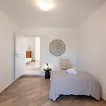 بيت للعطل Valeli One *