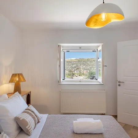 Valeli One Naousa (Paros)