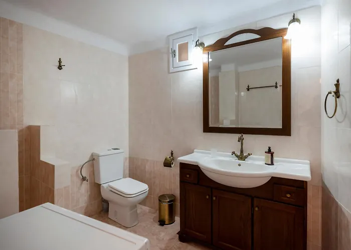 Valeli One Nyaraló Náusza