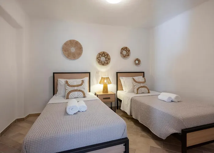 Valeli One נאוסה